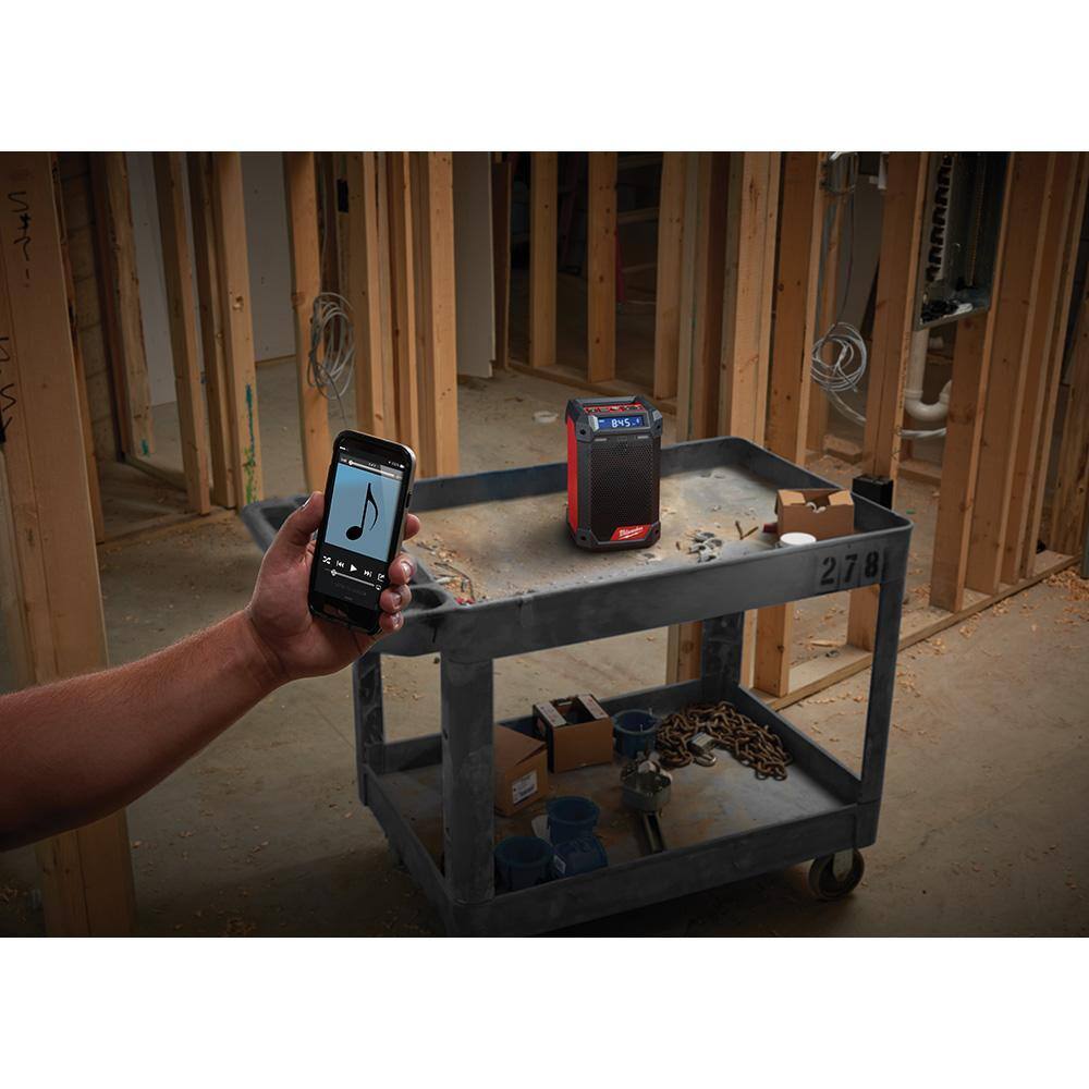 M12 12V Lithium-Ion Cordless Bluetooth/AM/FM Jobsite Radio with M12 12V Lithium-Ion CP High Output 2.5Ah Battery Pack