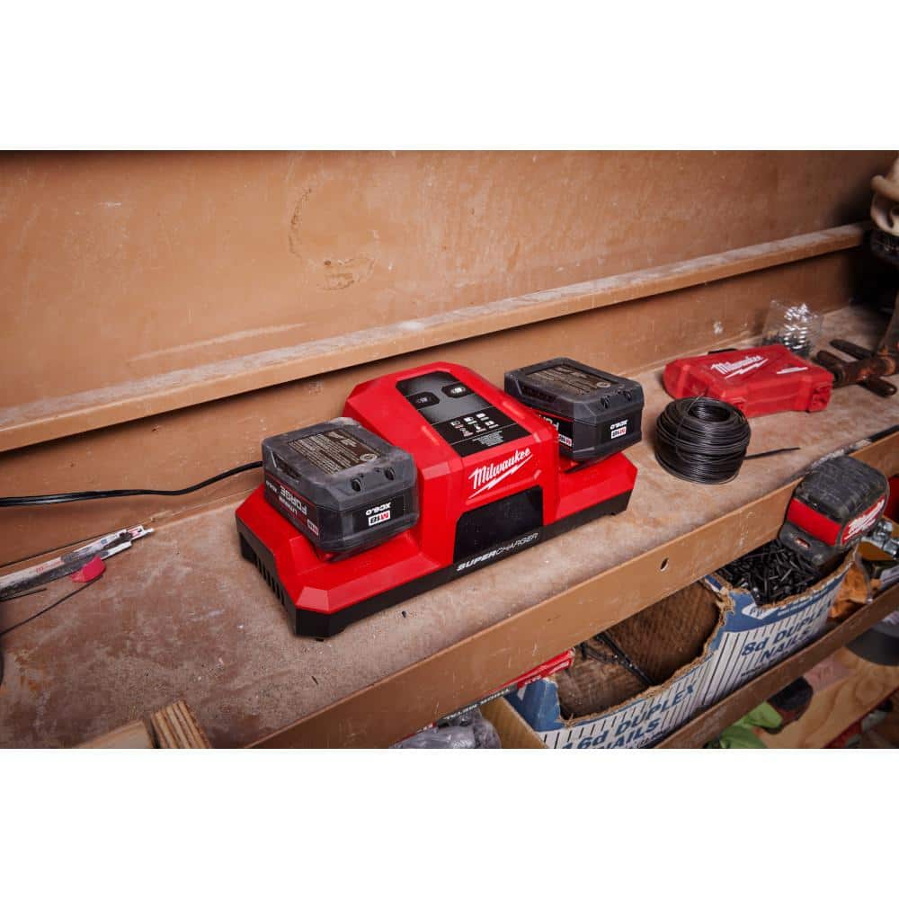 M18 18V Dual Bay Simultaneous Super Charger